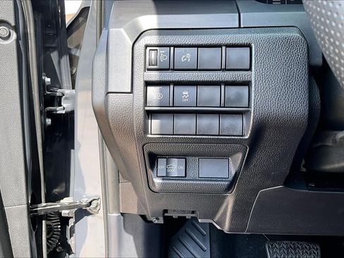 Used 2025 Toyota Tacoma SR image 30