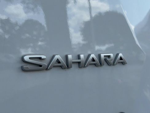 Used 2019 Jeep Wrangler Unlimited Sahara AWD/4WD image 31