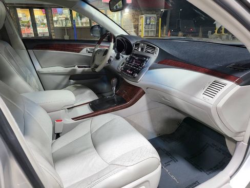 Used 2011 Toyota Avalon Limited FWD image 13