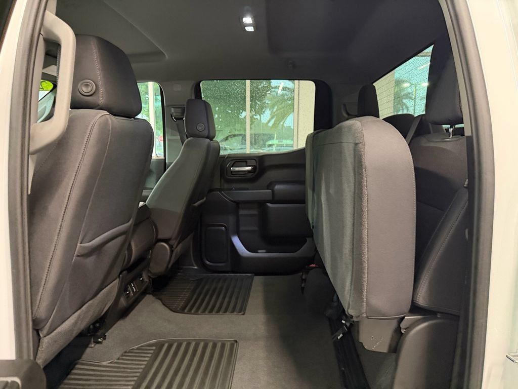 Used 2026 Chevrolet Silverado 1500 Custom RWD image 12