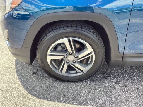 Used 2021 GMC Terrain SLT w/ Infotainment Package II AWD/4WD image 9