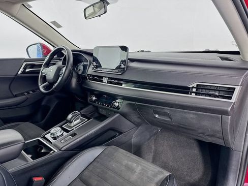 Used 2024 Mitsubishi Outlander SE FWD image 30