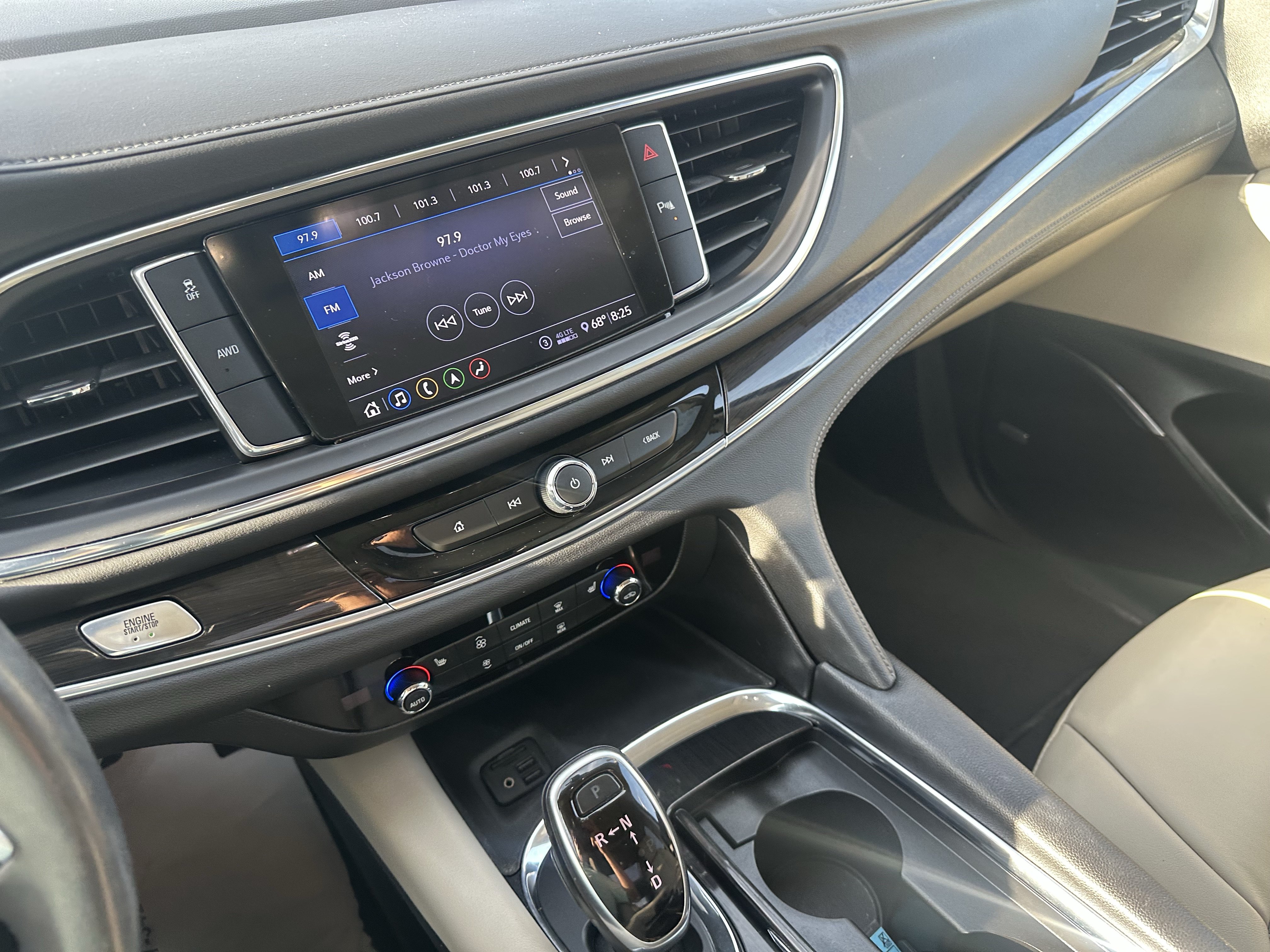 Used 2021 Buick Enclave Essence w/ Sound and Sites Package AWD/4WD image 21