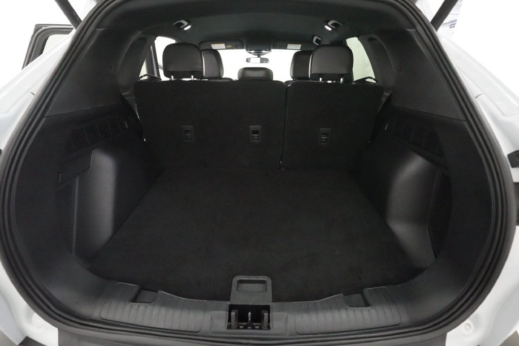 Used 2025 Ford Escape ST-Line Select AWD/4WD image 10