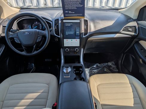 Certified 2024 Ford Edge SE image 15