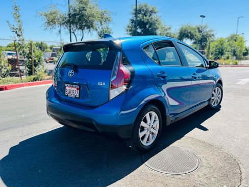 Used 2017 Toyota Prius C Two FWD image 23