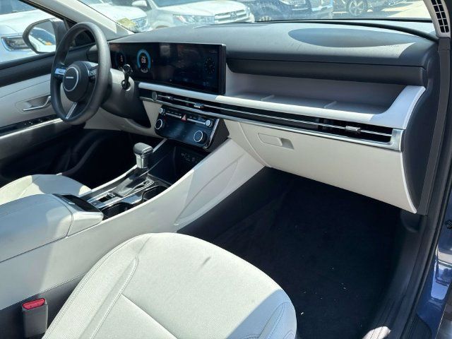 Used 2025 Hyundai Tucson SEL FWD image 17
