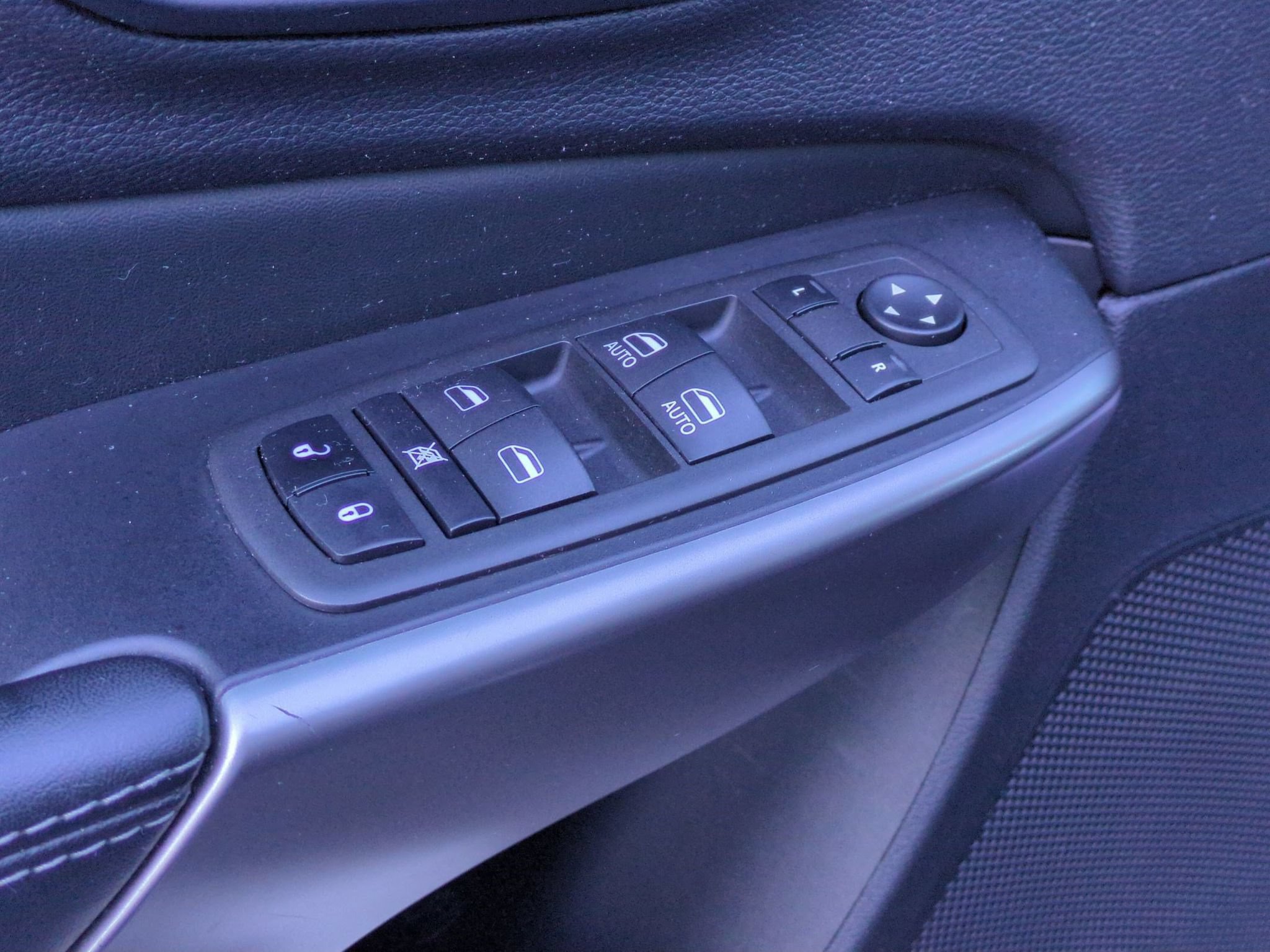 Used 2022 Jeep Cherokee Latitude Lux FWD image 12