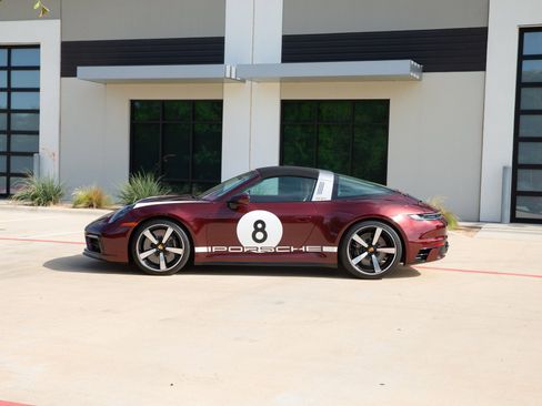 Used 2021 Porsche 911 AWD/4WD image 15