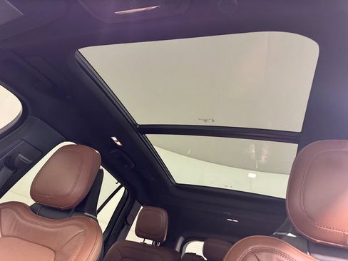 Used 2023 Lincoln Aviator Reserve w/ Equipment Group 201A AWD/4WD image 21