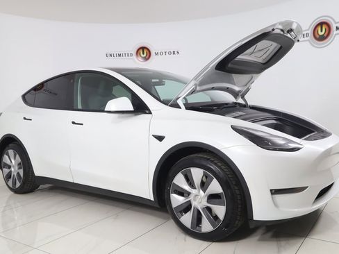 Used 2021 Tesla Model Y Long Range image 21