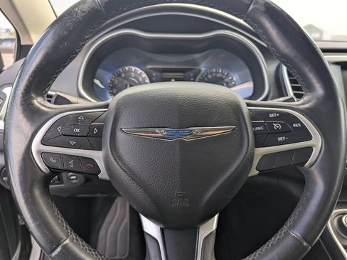 Used 2015 Chrysler 200 Limited w/ Convenience Group FWD image 28