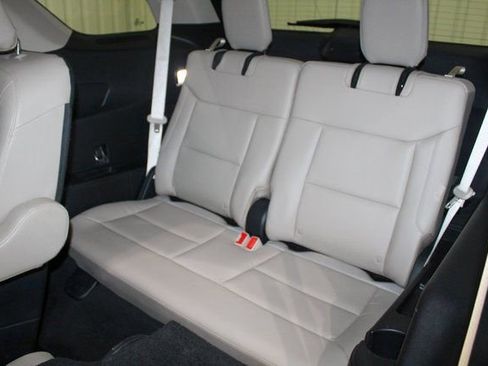 Certified 2020 Ford Explorer XLT w/ Equipment Group 202A image 14