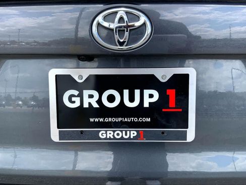Used 2020 Toyota RAV4 XLE FWD image 10