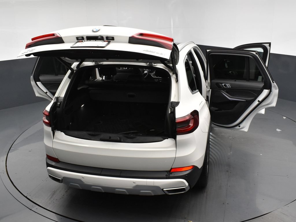 Used 2022 BMW X5 xDrive40i AWD/4WD image 25