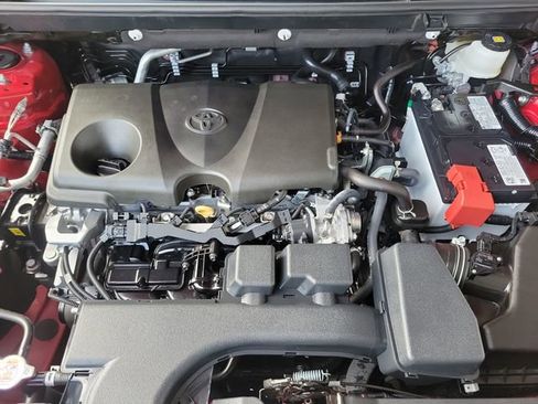 Used 2025 Toyota RAV4 XLE FWD image 31