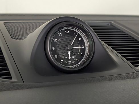 New 2026 Porsche Macan image 30