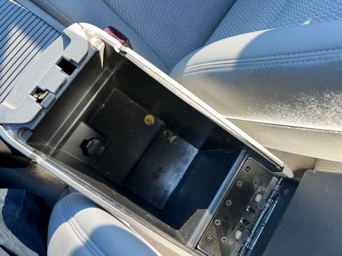 Used 2008 Saturn Aura XE w/ Preferred Package image 40