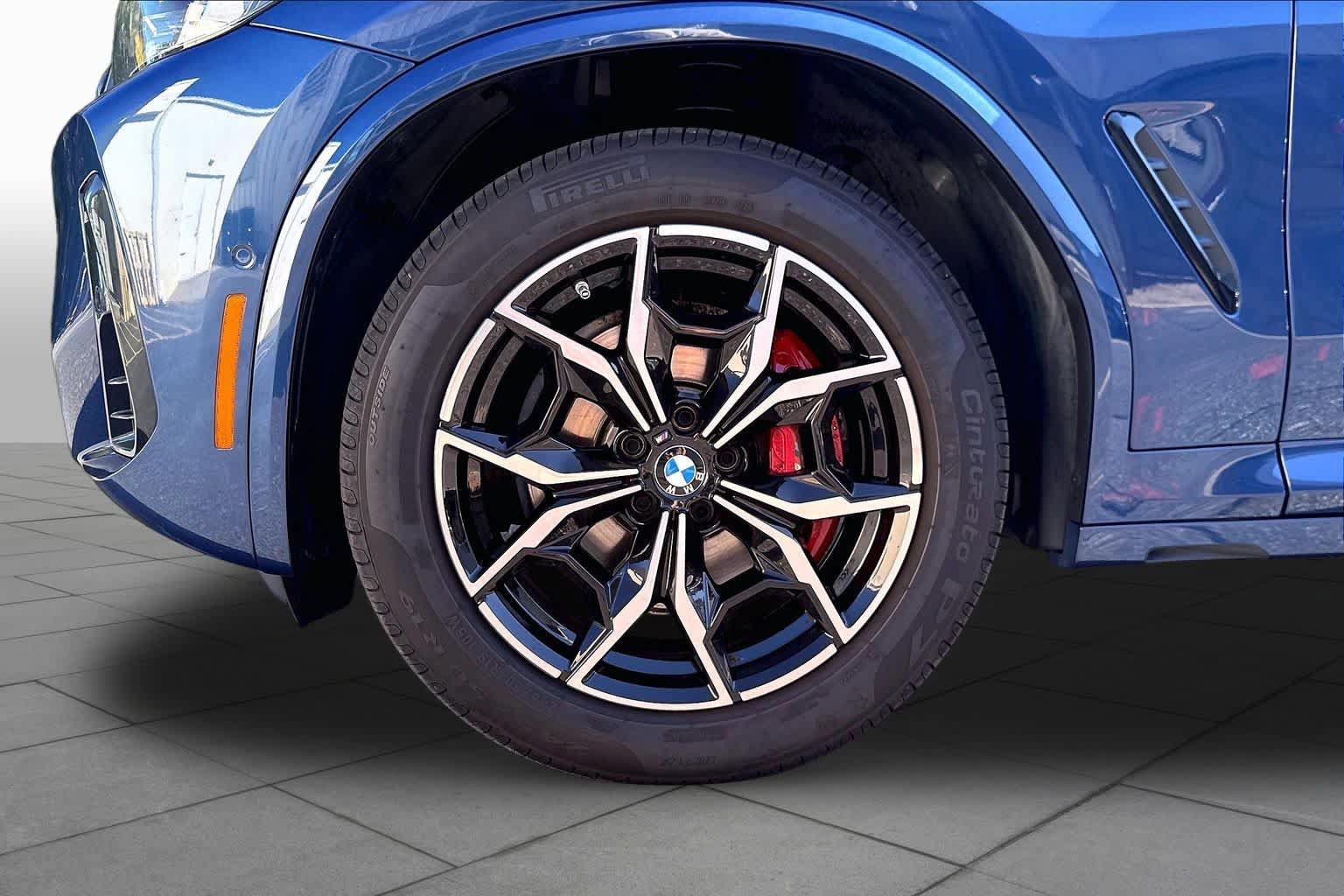 Used 2024 BMW X4 M40i w/ Parking Assistance Package AWD/4WD image 11