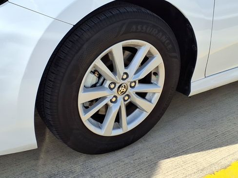 Used 2026 Toyota Camry LE w/ Convenience Package FWD image 3
