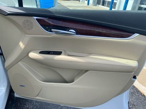 Used 2019 Cadillac XT5 Premium Luxury AWD/4WD image 41