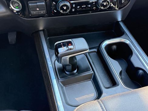 Used 2024 Chevrolet Silverado 1500 LT Trail Boss w/ LT Trail Boss Premium Package image 15