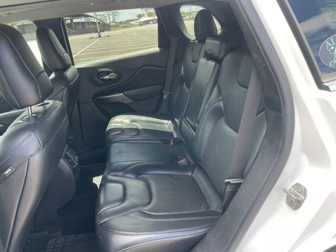 Used 2021 Jeep Cherokee Limited AWD/4WD image 11