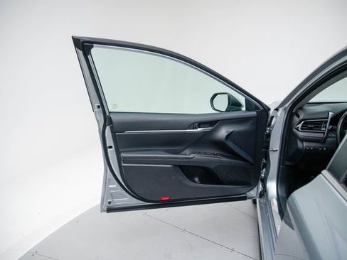 Used 2024 Toyota Camry SE FWD image 22