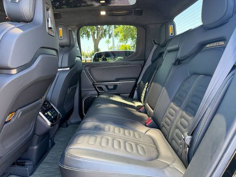 Used 2023 Rivian R1T Adventure AWD/4WD image 22