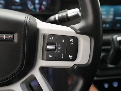 Used 2020 Land Rover Defender 110 HSE image 18