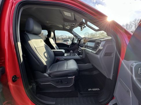 Used 2023 Ford F150 Lariat w/ Trailer Tow Package image 15