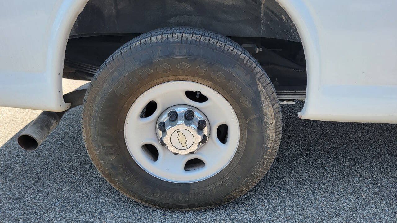 Used 2014 Chevrolet Express 3500 Extended RWD image 34