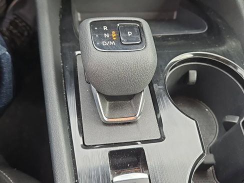 Used 2024 Nissan Rogue SV image 28