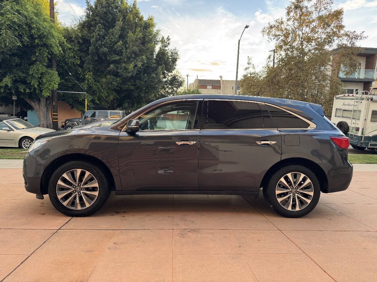 Used 2016 Acura MDX w/ Technology Package FWD image 4