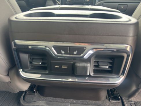 Used 2021 GMC Sierra 1500 SLT w/ SLT Convenience Package AWD/4WD image 19
