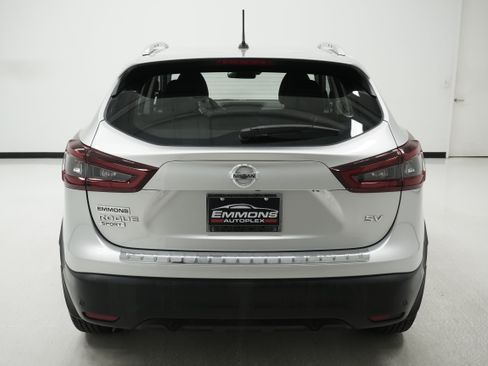 Used 2021 Nissan Rogue Sport SV FWD image 5