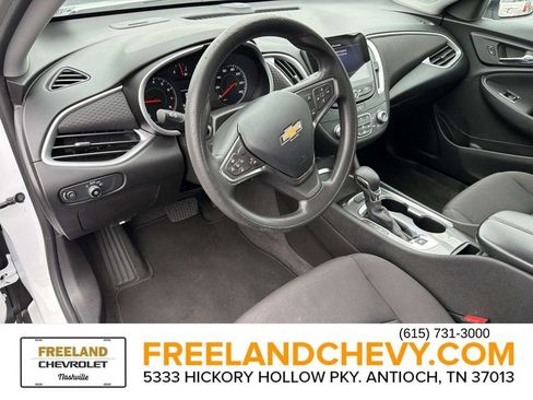 Used 2023 Chevrolet Malibu LT image 31