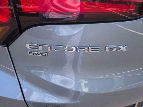 Used 2025 Buick Encore GX Preferred AWD/4WD image 12