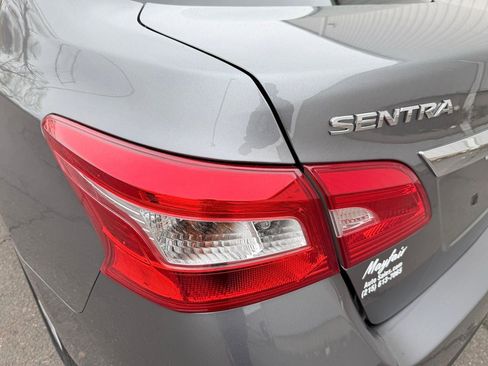 Used 2019 Nissan Sentra SV image 11
