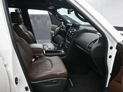 Used 2023 Nissan Armada Platinum w/ Captain's Chairs Package AWD/4WD image 37