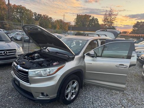 Used 2015 Toyota Highlander Limited Platinum image 5