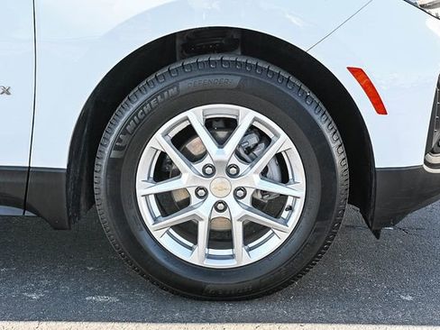 Used 2022 Chevrolet Equinox LS w/ LS Convenience Package FWD image 13