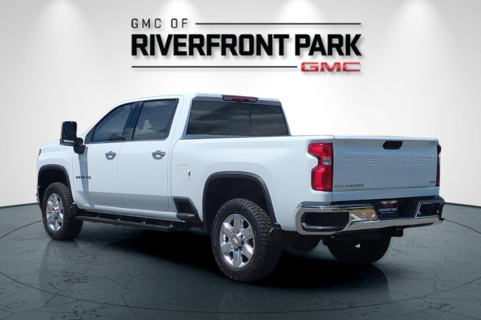 Used 2023 Chevrolet Silverado 2500 LTZ AWD/4WD image 5