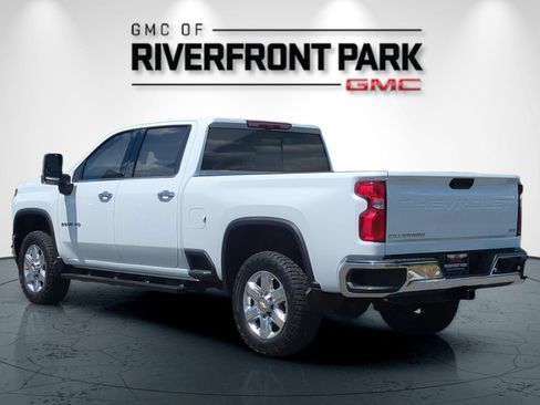 Used 2023 Chevrolet Silverado 2500 LTZ AWD/4WD image 5