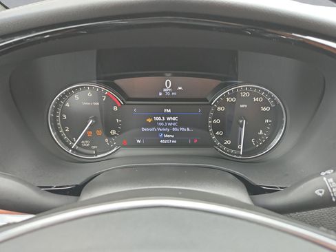 Used 2020 Cadillac XT5 Premium Luxury w/ LPO, Floor Liner Package image 16