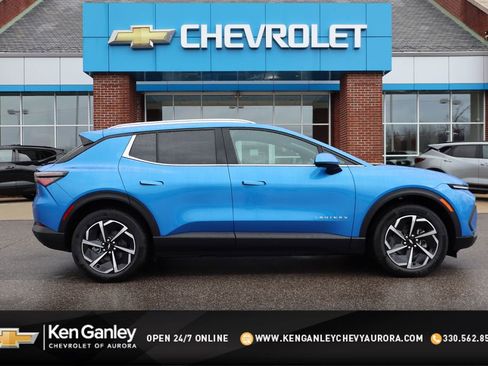 New 2026 Chevrolet Equinox EV LT image 1