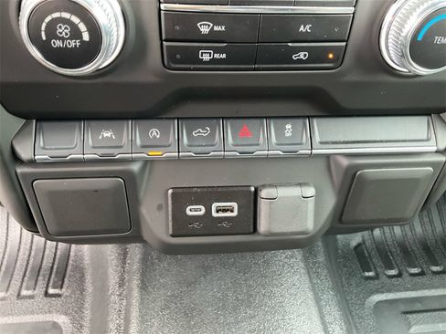 Used 2025 GMC Sierra 1500 Pro w/ Pro Value Package image 30