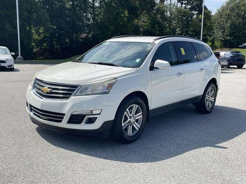 Used 2015 Chevrolet Traverse LT AWD/4WD image 3