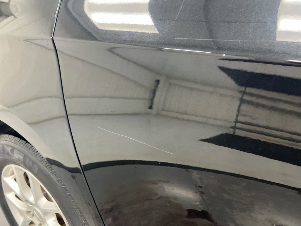 Used 2020 Chrysler Pacifica Touring-L FWD image 32