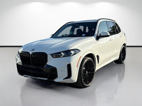 New 2026 BMW X5 xDrive40i w/ M Sport Package AWD/4WD image 7